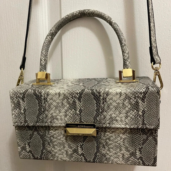 BCBG Faux Silver Python Handbag in great conditions - Picture 1 of 12